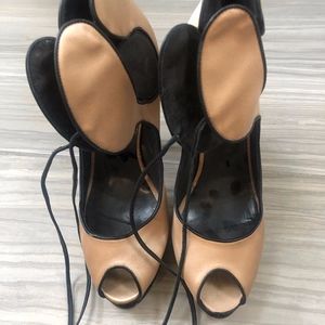 Georgina Goodman Amazing Blush Pink and Black Heel
